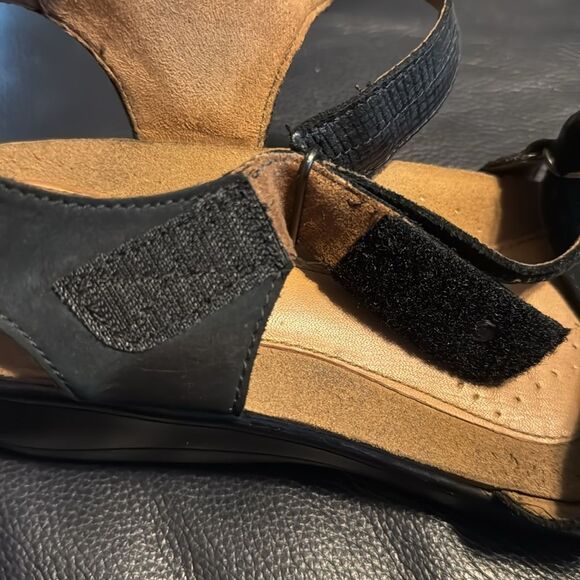 Rockport Cobb Hill Maisy Cross Band Black/Multi Sandals W Wide Width - Picture 8 of 9